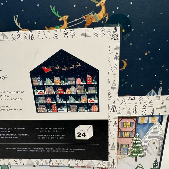 Nicole Miller NWT Magical city Christmas advent Calendar. 24 days countd… - Picture 5 of 7